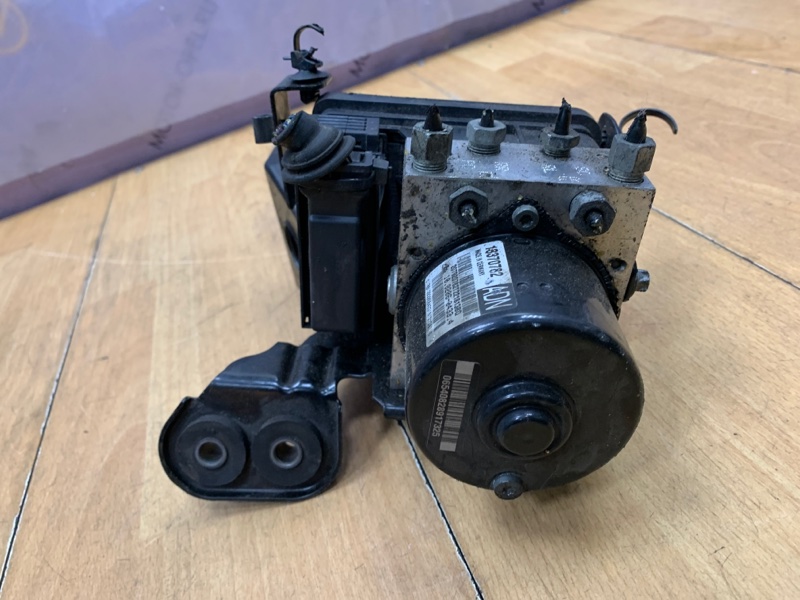 Блок abs Opel Astra J 2010-2017 A13DTE