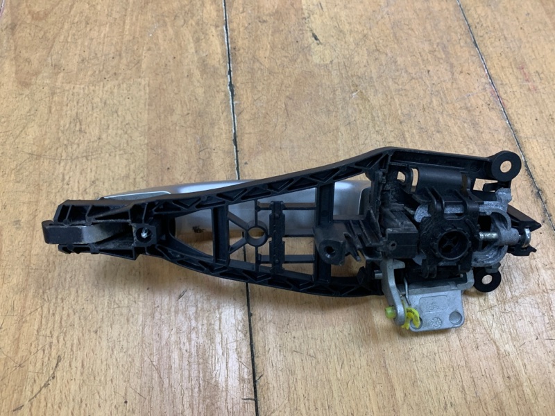 Ручка двери внешняя Opel Corsa D 2006-2010 хетчбэк 3-х дв. Перед. Лев.