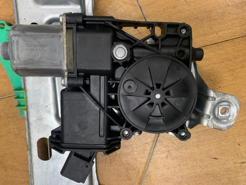 Стеклоподъемник Opel Astra J 2010 хетчбэк 5-ти дв. A16LET Задн. Лев.