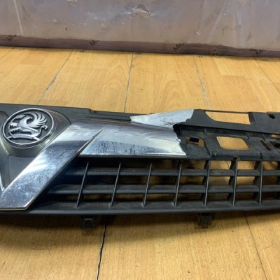 Решетка радиатора Opel Astra H 2005-2012 хетчбэк 3-х дв. - изображение 6