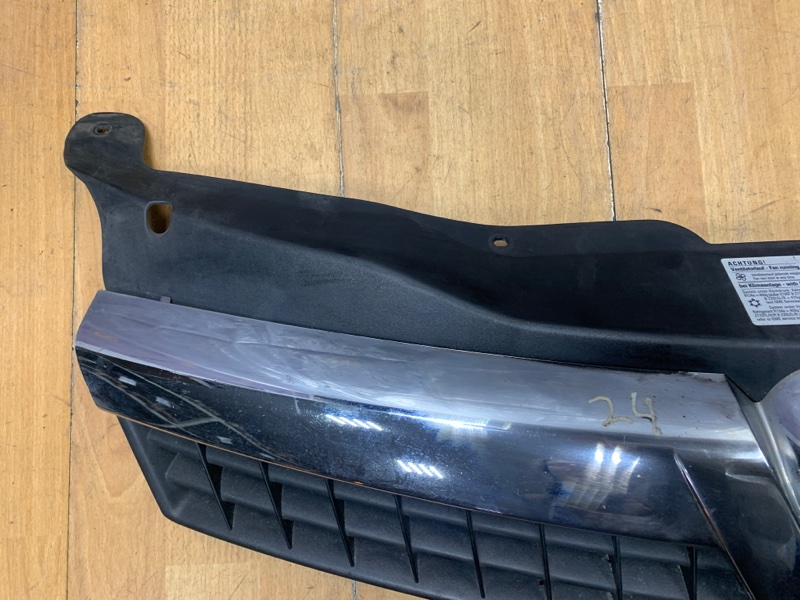 Решетка радиатора Opel Astra H 2005-2012 хетчбэк 3-х дв.