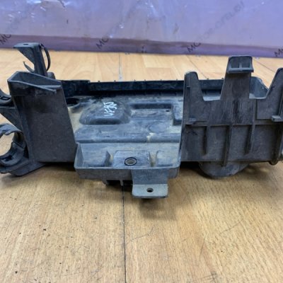 Полка аккумулятора Opel Corsa D - изображение 4
