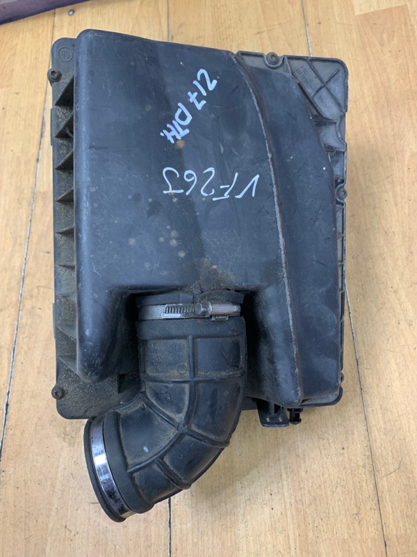 Корпус воздушного фильтра Opel Astra H Z17DTH