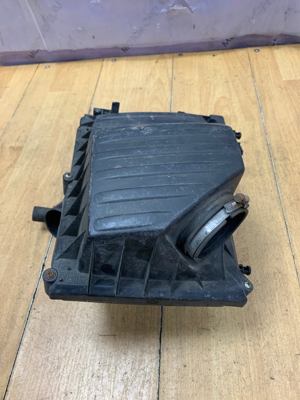 Корпус воздушного фильтра Opel Tigra B Z14XEP