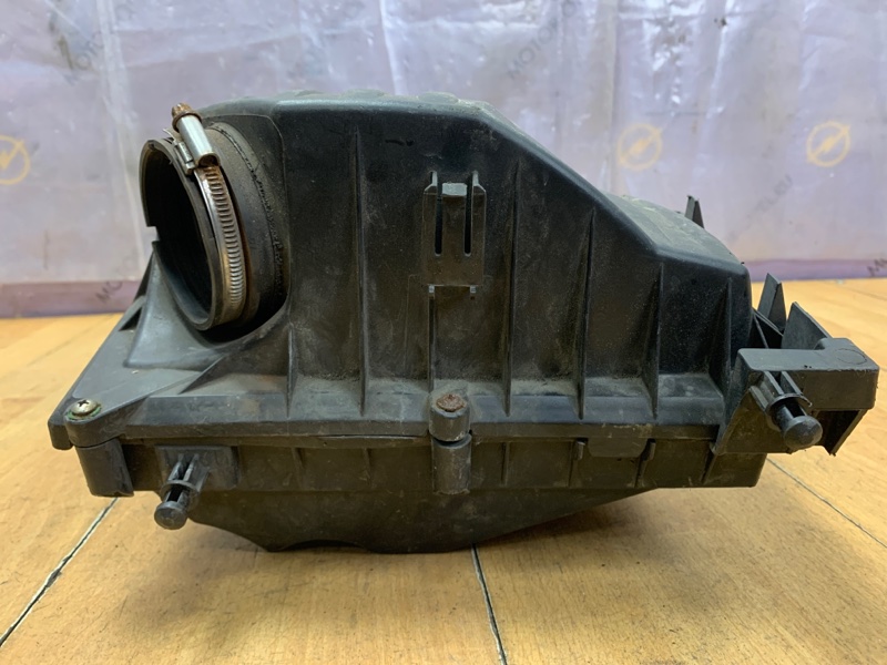 Корпус воздушного фильтра Opel Tigra B Z14XEP
