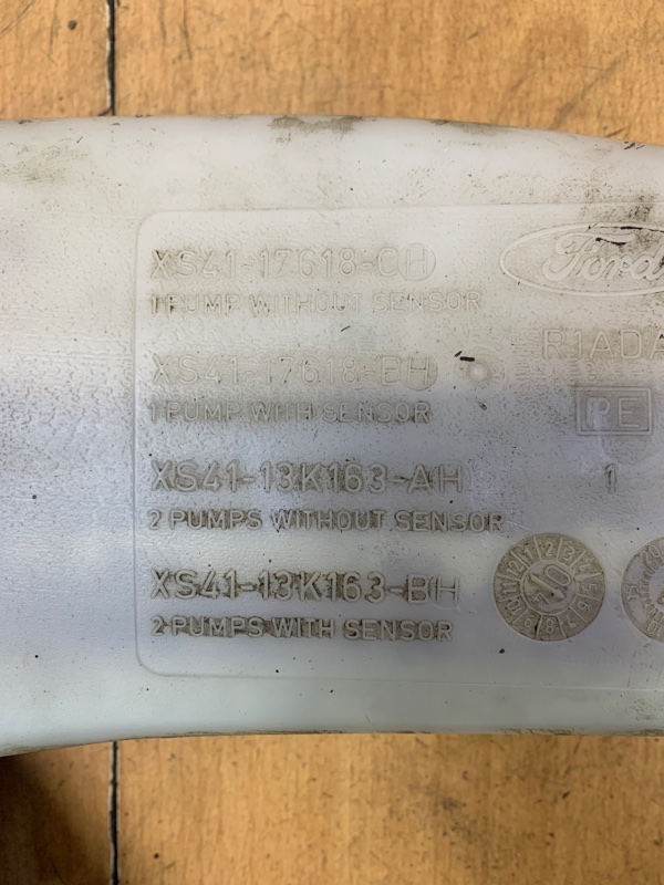 Бачок омывателя Ford Focus 1