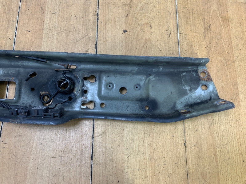 Панель замка капота Opel Zafira B 2005-2012 минивэн