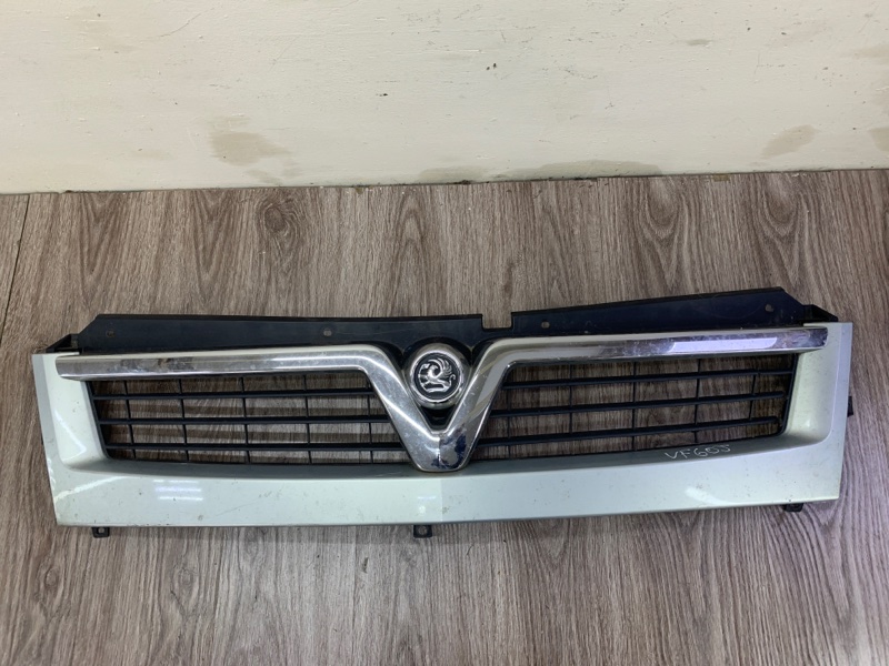 Решетка радиатора Opel Movano 2006 микроавтобус