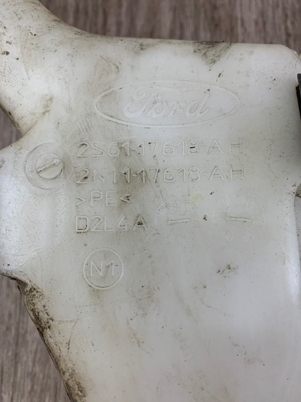 Бачок омывателя Ford Fiesta 6