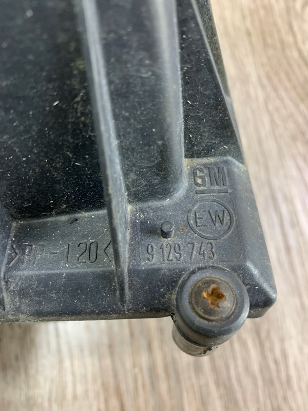 Корпус воздушного фильтра Opel Corsa C Z12XEP