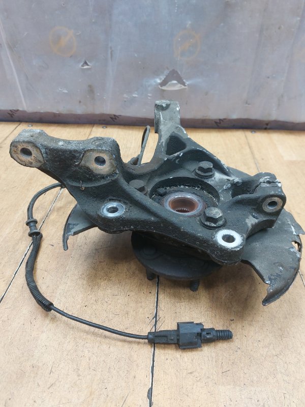 Поворотный кулак Opel Astra J 2010 Z16XER Перед. Прав.