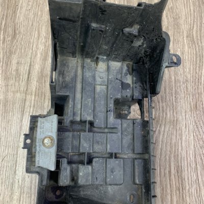 Полка аккумулятора Opel Meriva A - изображение 2
