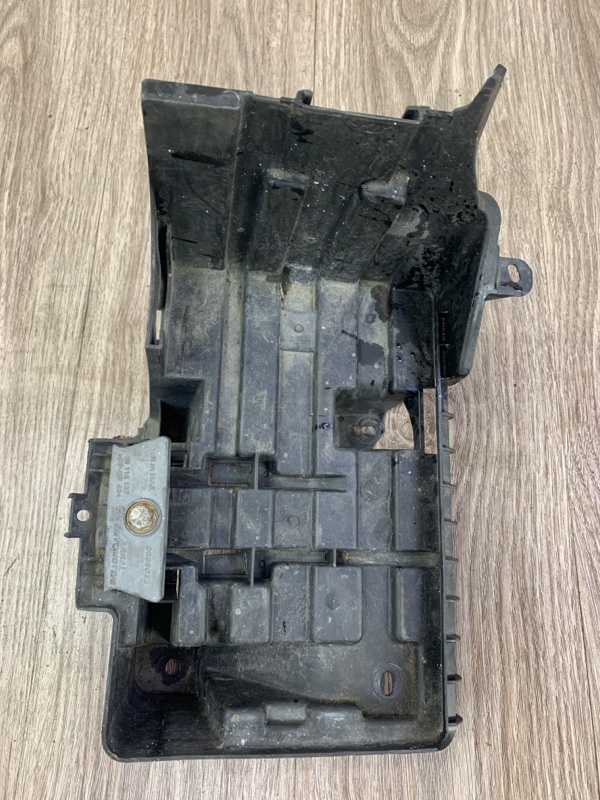 Полка аккумулятора Opel Meriva A