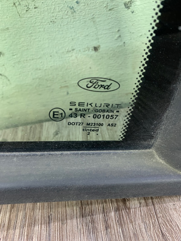 Стекло Ford Mondeo 2002 универсал Задн. Лев.