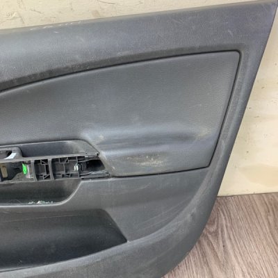 Обшивка двери Opel Corsa D 2006-2010 хетчбэк 3-х дв. Перед. Прав. - изображение 5