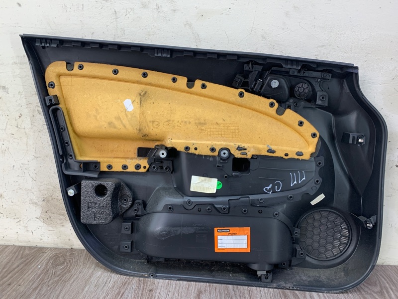 Обшивка двери Opel Corsa D 2006-2010 хетчбэк 3-х дв. Перед. Прав.