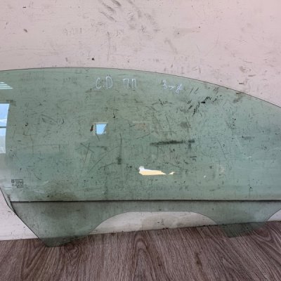 Стекло Opel Corsa D 2006-2010 хетчбэк 3-х дв. Перед. Прав. - изображение 1