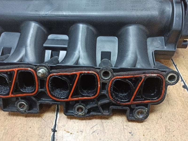 Коллектор впускной Opel Corsa D 2012 A13DTC