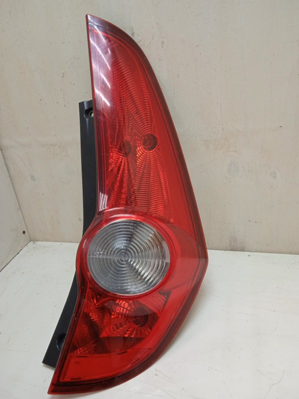 Фонарь Opel Agila B 2014 хетчбэк 5-ти дв. Задн. Прав.
