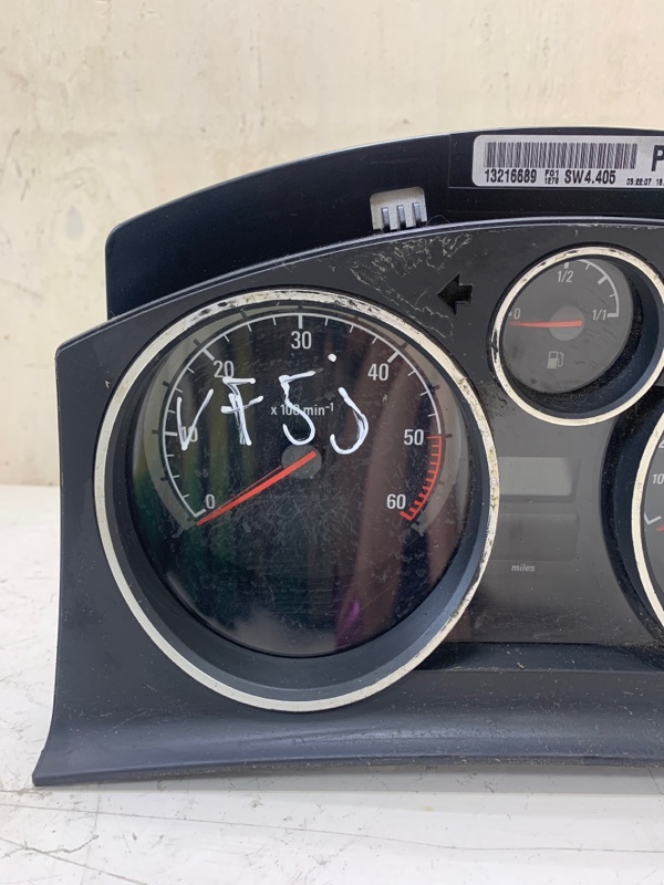 Панель приборов Opel Zafira B 2006 Z19DT