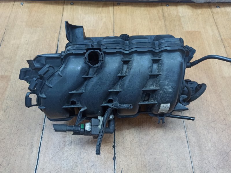 Коллектор впускной Opel Corsa D 2008 A12XER