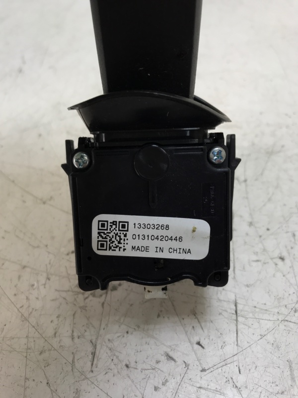 Переключатель поворотов Opel Astra J 2010