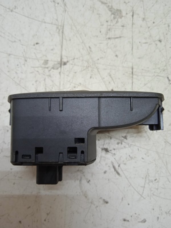 Кнопка стеклоподъемника Opel Corsa D 2006-2010 Перед. Прав.