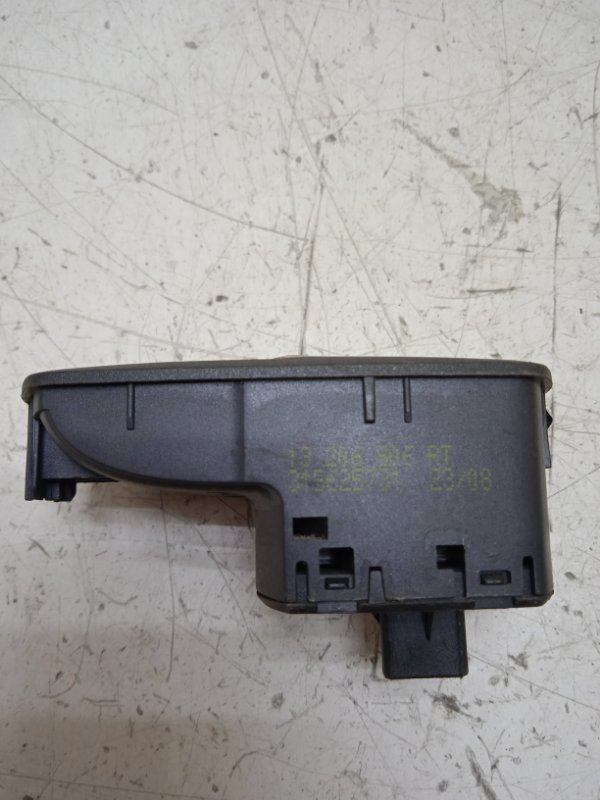 Кнопка стеклоподъемника Opel Corsa D 2006-2010 Перед. Прав.