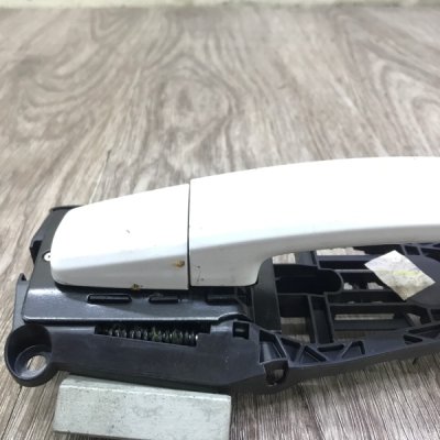 Ручка двери внешняя Opel Astra J 2010 хетчбэк 5-ти дв. Перед. Лев. - изображение 2