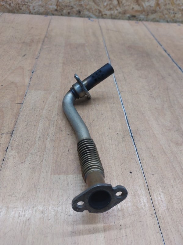 Трубка клапана EGR (ЕГР) Volkswagen Golf 5 2005 BLF