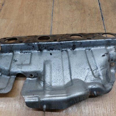 Тепловой экран выпускного коллектора Ford Mondeo 2006 N7BA - изображение 1