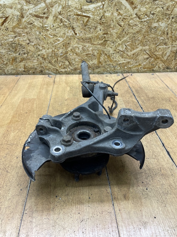 Поворотный кулак Opel Astra J 2010 A16XER Перед. Лев.