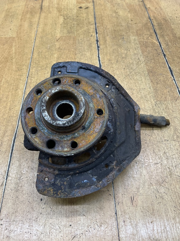 Поворотный кулак Opel Vectra B 2000 X25XE Перед. Лев.