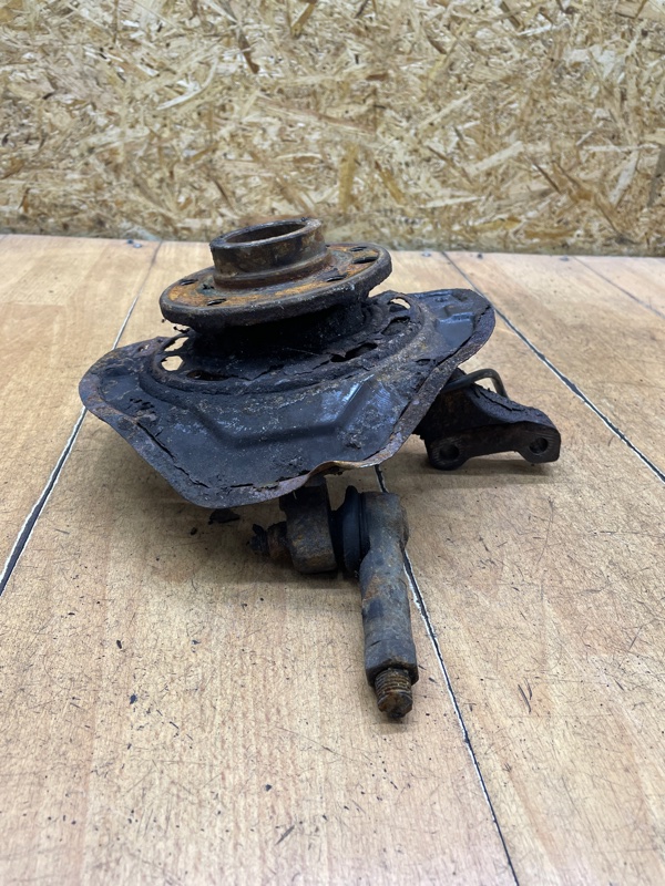 Поворотный кулак Opel Vectra B 2000 X25XE Перед. Лев.
