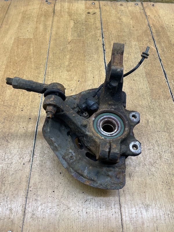 Поворотный кулак Opel Vectra B 2000 X25XE Перед. Лев.
