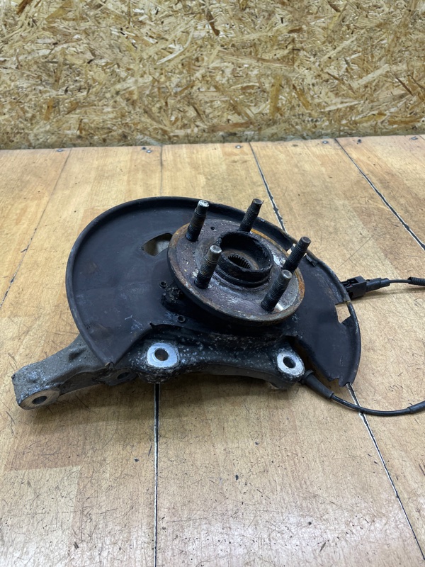 Поворотный кулак Opel Astra J 2010 A16XER Перед. Лев.