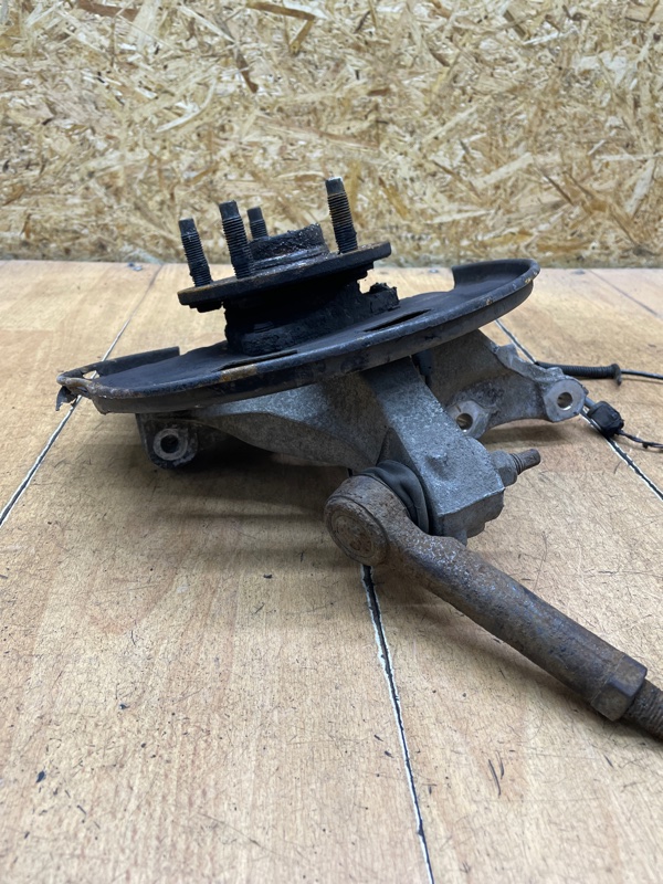 Поворотный кулак Opel Astra J 2010 A16XER Перед. Лев.