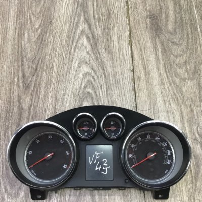 Панель приборов Opel Astra J 2010 A20DTH - изображение 1