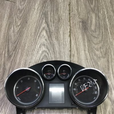 Панель приборов Opel Astra J 2010-2017 A13DTE - изображение 1