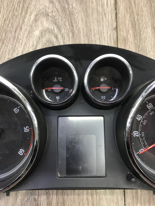 Панель приборов Opel Astra J 2010-2017 A13DTE