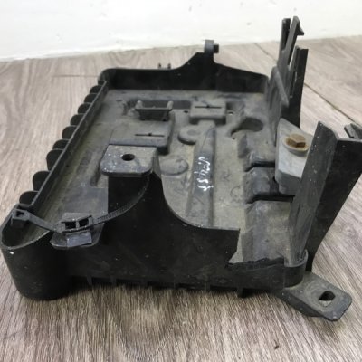 Полка аккумулятора Opel Corsa D - изображение 8