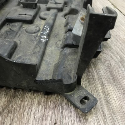 Полка аккумулятора Opel Corsa D - изображение 9