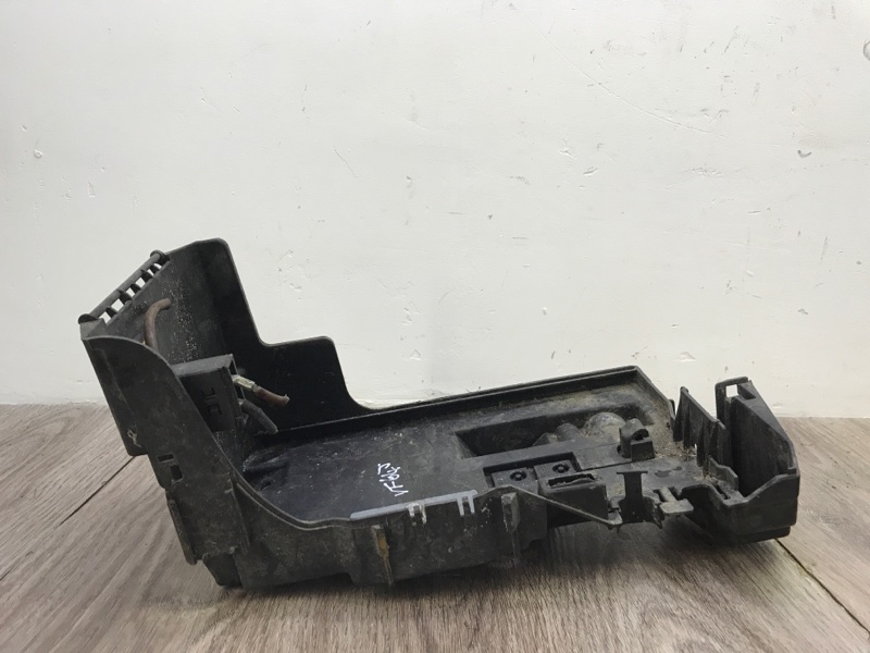 Полка аккумулятора Opel Vectra C