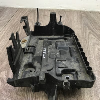Полка аккумулятора Opel Corsa D - изображение 5