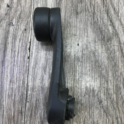 Ручка стеклоподъёмника Opel Corsa B 1998 хетчбэк 5-ти дв., Перед., Прав. - изображение 2