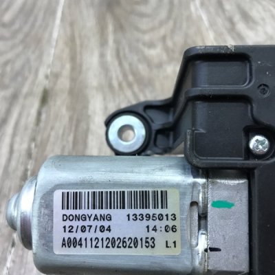 Мотор дворников Opel Astra J 2013 хетчбэк 5-ти дв. Задн. - изображение 3