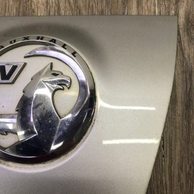 Ручка крышки багажника Opel Astra J 2010 хетчбэк 5-ти дв., Задн. - изображение 3