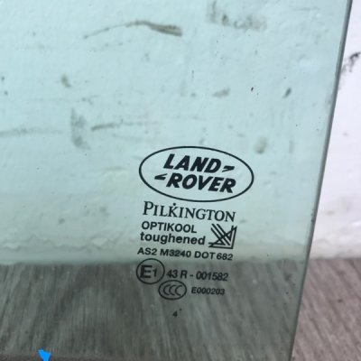 Стекло Land Rover Discovery 3 2004 внедорожник Задн. Прав. - изображение 2