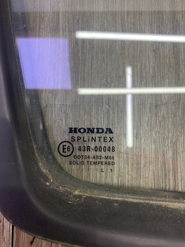 Форточка двери Honda CR-V 2002 внедорожник Задн. Прав.