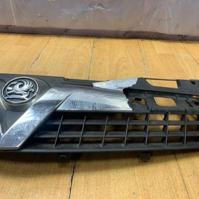 Решетка радиатора Opel Astra H 2005-2012 хетчбэк 3-х дв. - изображение 4